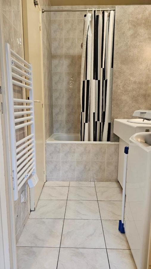 Studio Calme Proche Centre Reims Ngoại thất bức ảnh